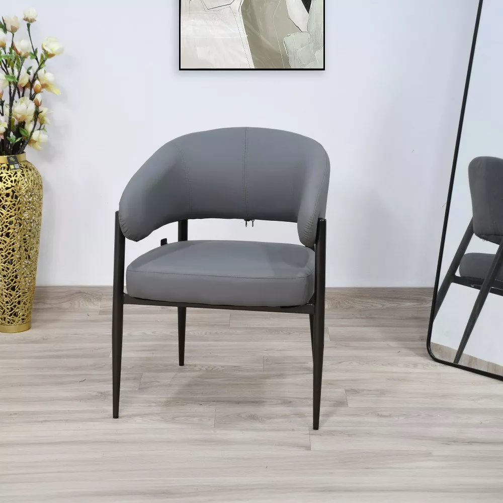 كرسي فاخر جلد رمادي بتصميم عصري